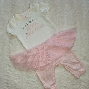 Carter's 3 month Daddy's Princess Outfit